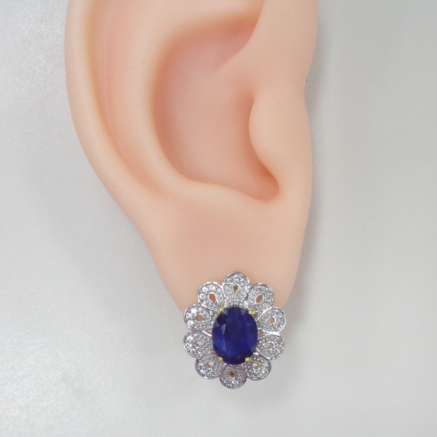 Серебряные серьги с сапфирами "Цветы"